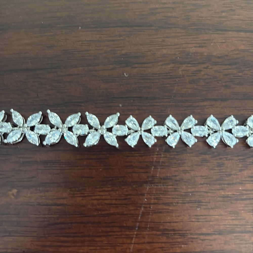 Bracket - Picture 2 of 2